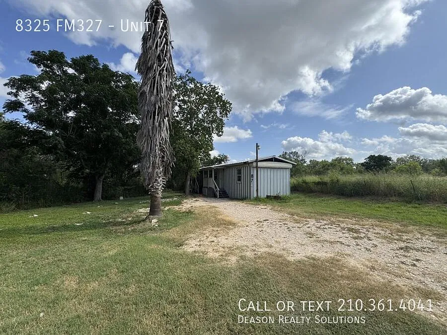 8325 FM 327, 8325 FM 327, Unit 7 — Photo 2