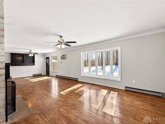 4th image of 4477 E Centerville Rd