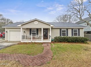 115 NE 8th St, Oak Island, NC 28465