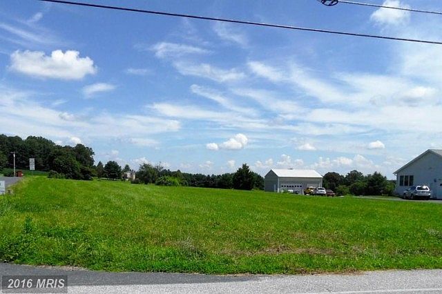 2nd image of 1455 Knopp Rd