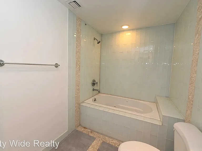 726-28 Market St #904 — Photo 24