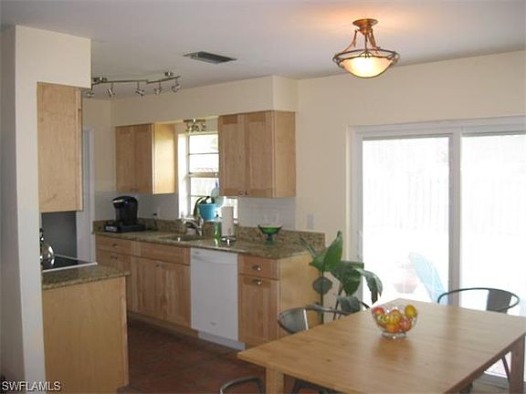 2nd image of 3438 Poinciana St