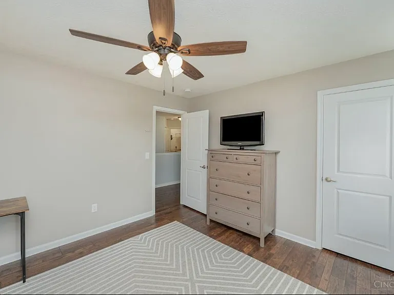 3337 Crescent Falls Way — Photo 20