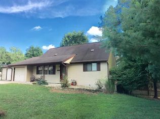 451 David Dr, Bloomfield, IN 47424