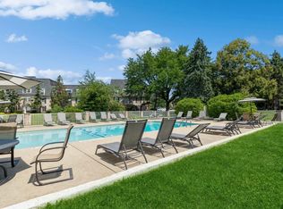 5101 Carriageway Dr, Rolling Meadows, IL 60008