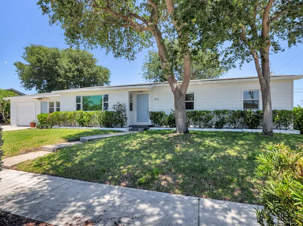 304 Wellesley Dr, Lake Worth, FL 33460