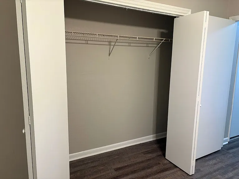 208 Valley View Ave #10 — Photo 37