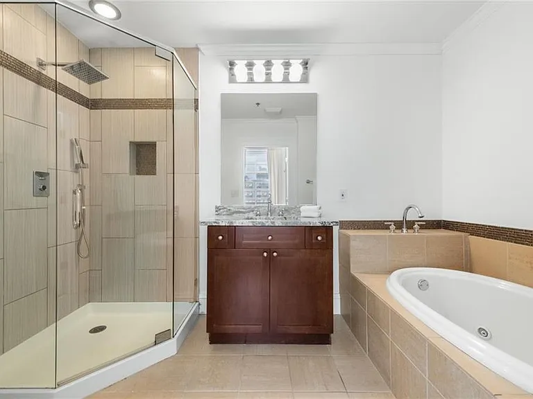 57 Forsyth St NW #12B — Photo 19