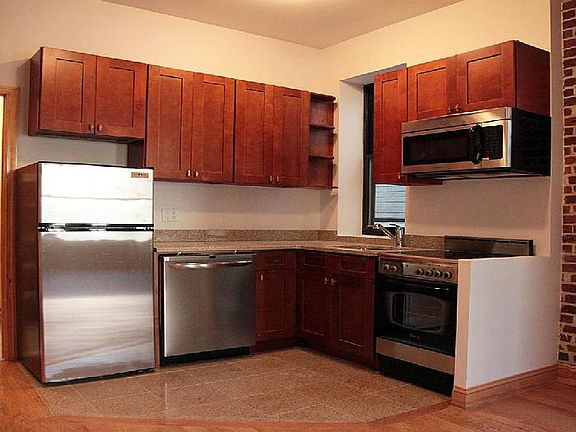 5th image of 324 E 52nd St APT 5A