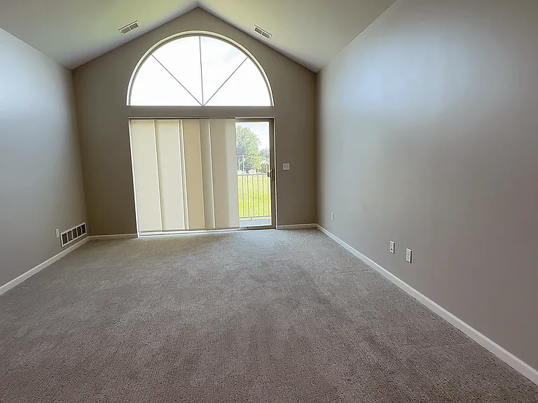 Prentiss Pointe Apartments — Photo 362