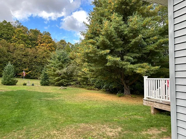 3 bed, 1500 sqft, $2,100 — Photo 4