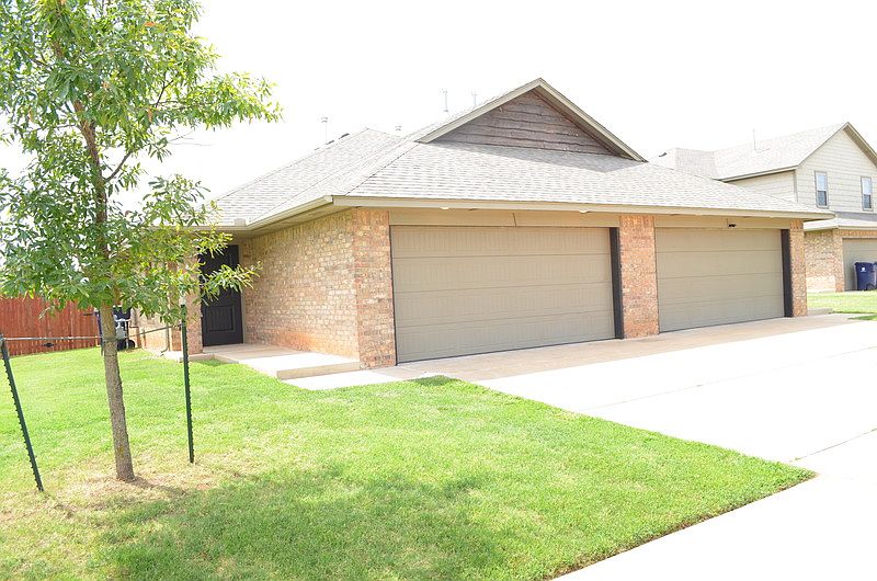 1st image of 8812 SW 45th St