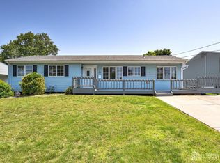 21 Princeton Rd, Parlin, NJ 08859