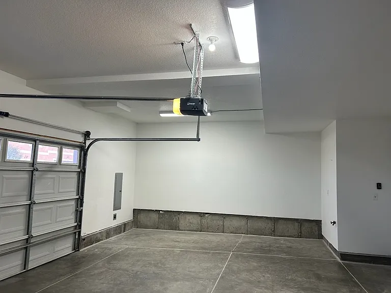 Finished Garage View #3 - 2 1/2 Car Garage