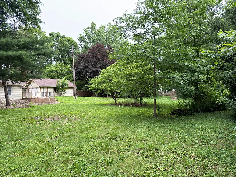 5320 Southeastern Ave — Photo 42