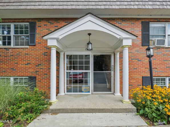 260 Pittsfield Rd Unit C17, Lenox, MA 01240