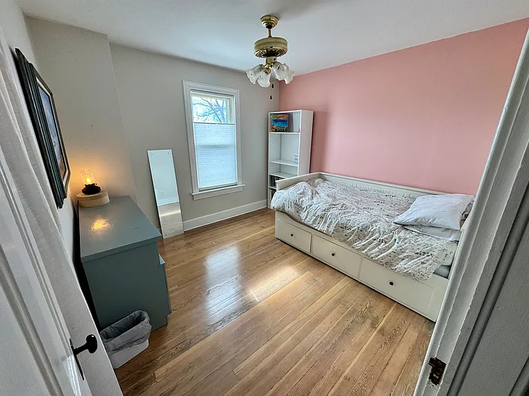 217 N F St — Photo 6