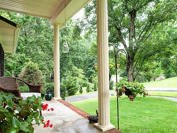 4th image of 1233 Tanglewood Dr