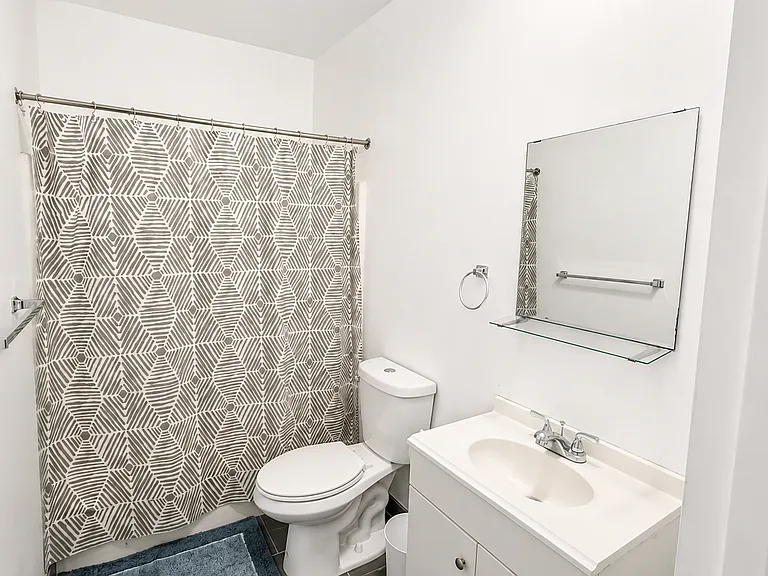 139 Washington St #201 — Photo 3