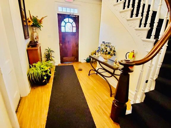 2nd image of 49 Cottage Pl