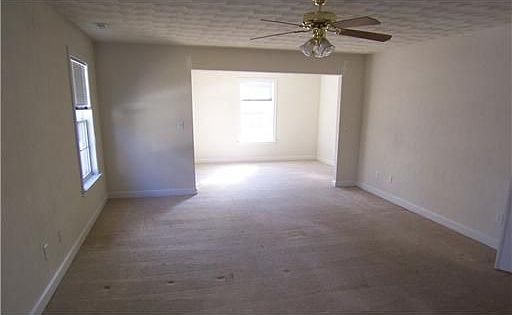 5th image of 3142 N Stonebridge Dr