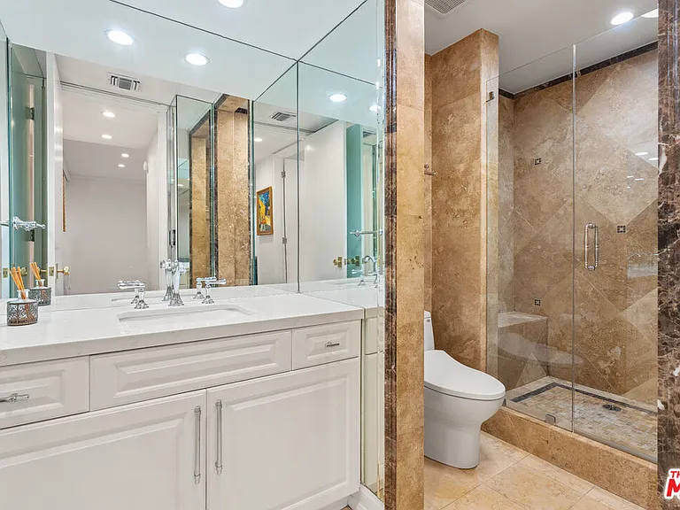 1260 S Beverly Glen Blvd #101 — Photo 16