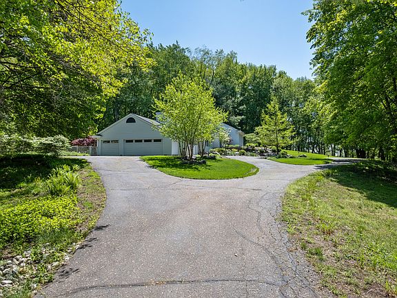 2nd image of 1950 Boxthorn Ct SE