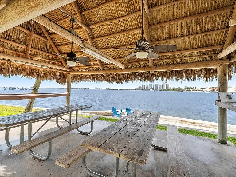 2 Grove Isle Dr #BPH10 — Photo 32
