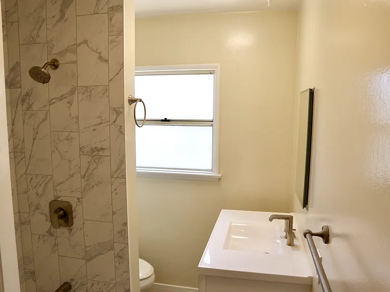 719 S Juanita Ave — Photo 25