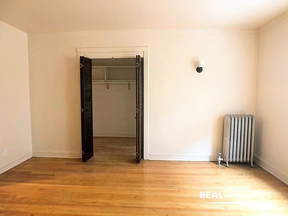 2nd image of 2112 W Ainslie St #N2