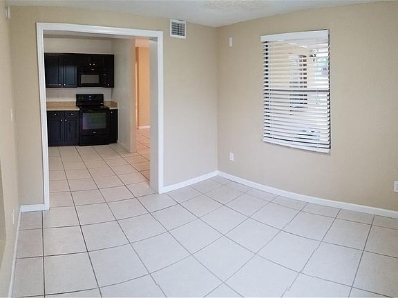 4th image of 170 Pine Tree Dr