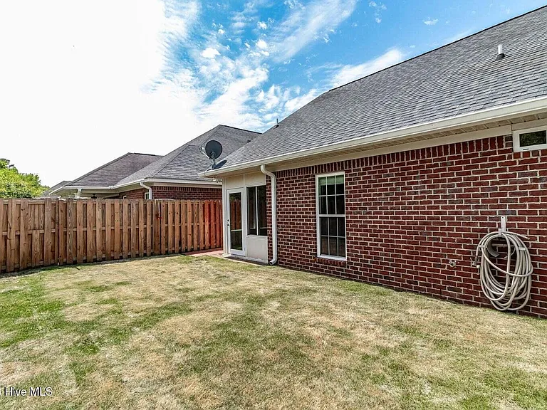 4458 Galway Dr — Photo 31