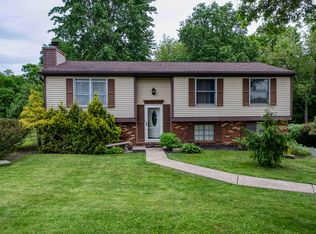 105 Nanton Way, Coraopolis, PA 15108