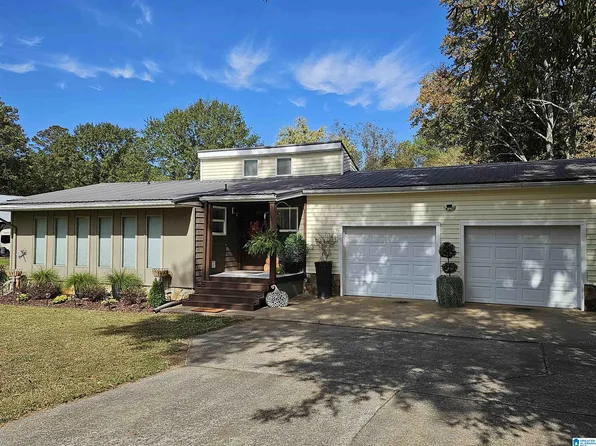 907 Foster Dr, Oxford, AL 36203