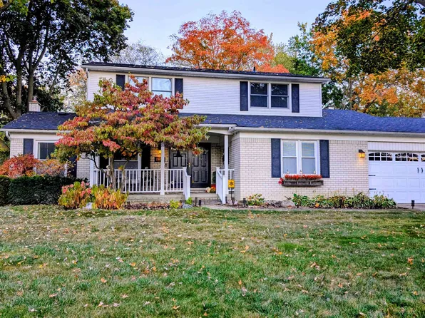 29020 Ramblewood Dr, Farmington Hills, MI 48334