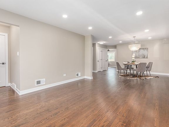 5th image of 2812 N 75th Ct