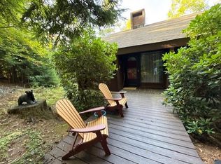 38 Pine Grove Rd, Sunapee, NH 03782