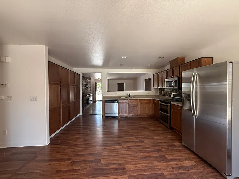 7940 Mariner Cove Dr — Photo 6