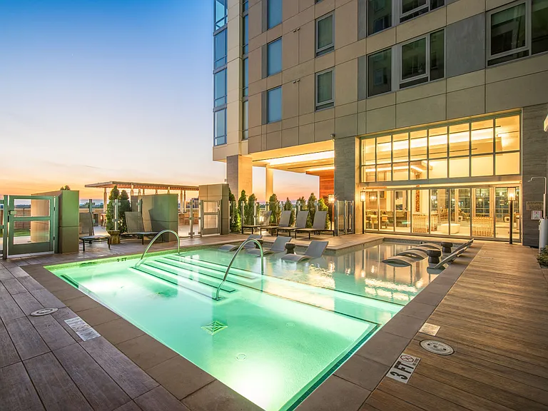 Cortland at Buckhead Village — Photo 20