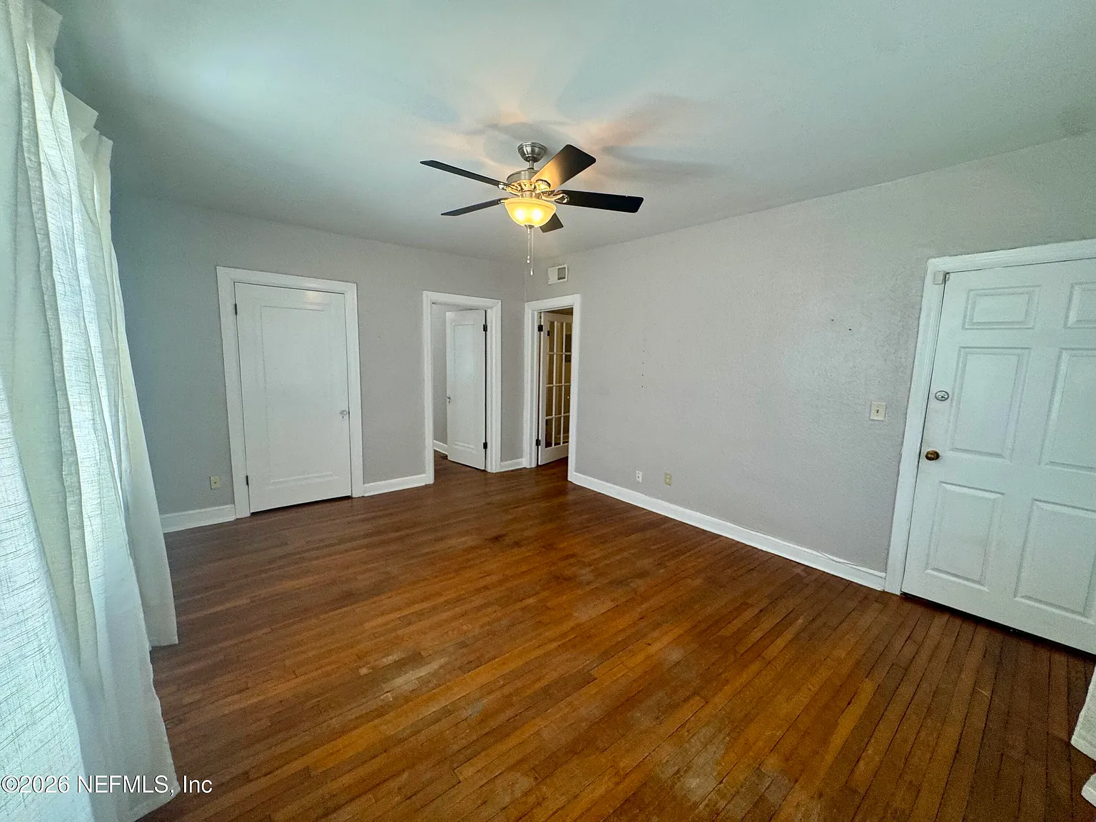 1 bed, 1.0 bath, 700 sqft, $1,200 — Photo 3