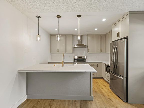 5th image of 36 Lassen Lane