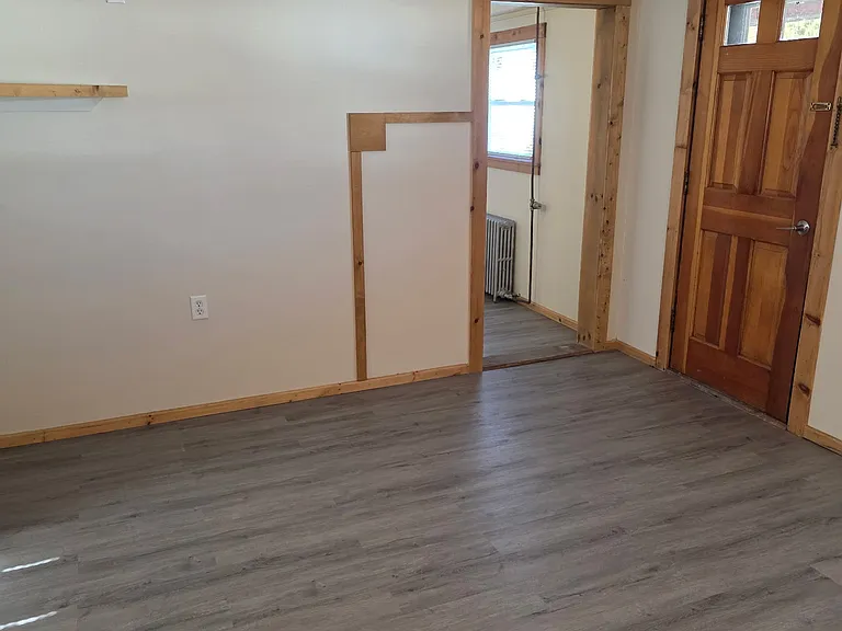 129 Lancaster Rd — Photo 2