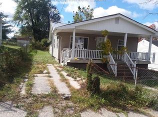 102 6th St, Beckley, WV 25801