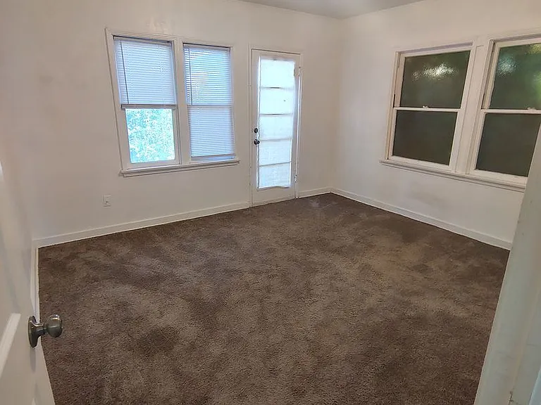 510 Holtby Rd — Photo 17