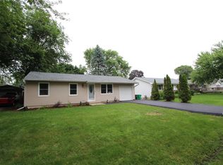 4310 Prairie Ave, McHenry, IL 60050