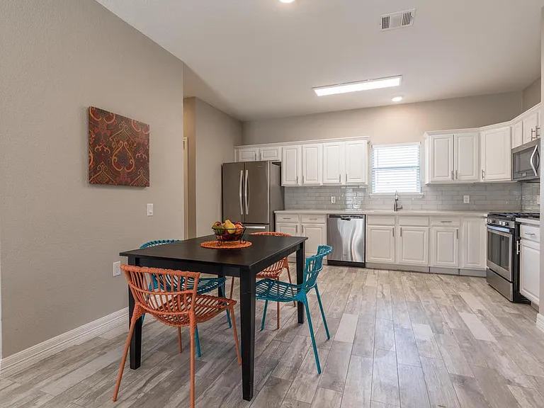 6319 Parliament Dr — Photo 15