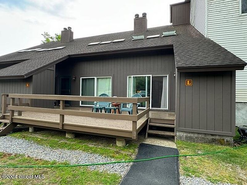 2nd image of 112 Green Mansion Road #11-L