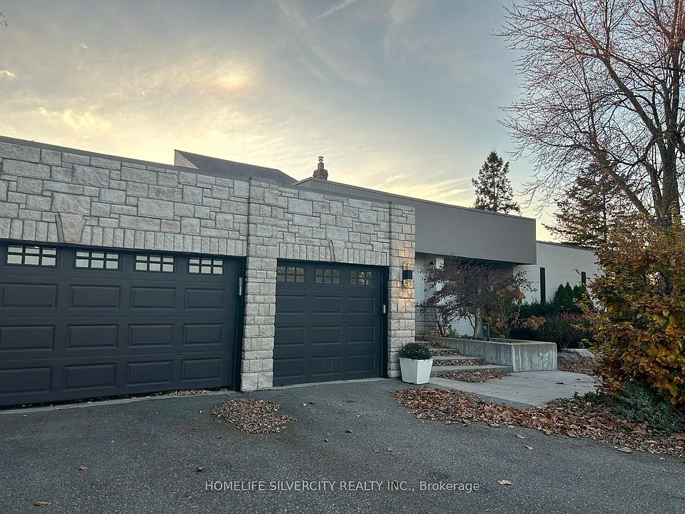 2nd image of 37 Michelangelo Blvd