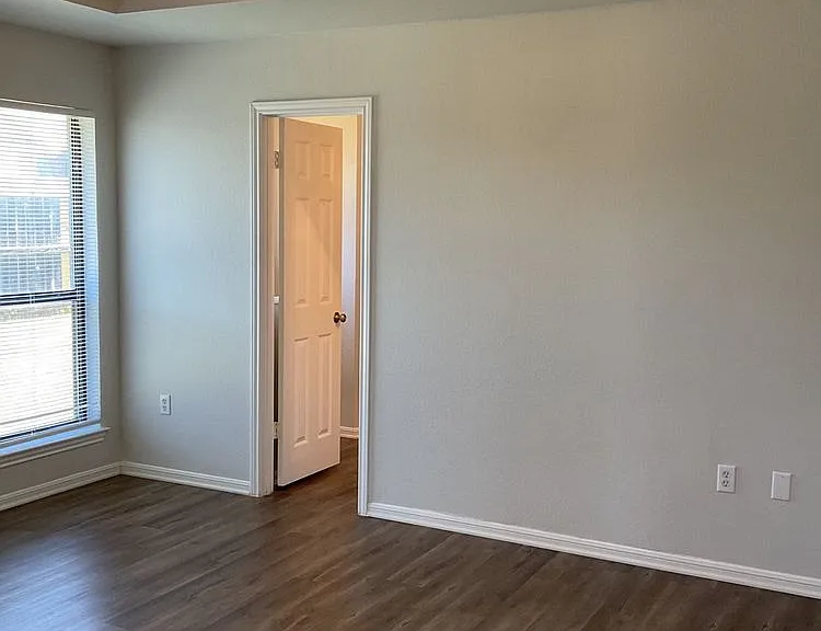 4208 Shagbark Dr — Photo 11