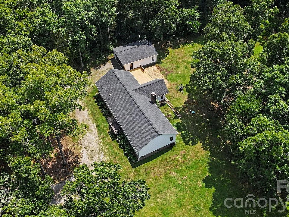 1st image of 8900 Lazy Ridge Ln